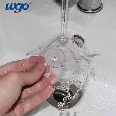 Wspornik na ścianie w łazience