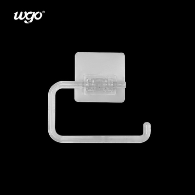 Zainstalowany uchwyt do papieru toaletowego do łazienki samoprzylepny